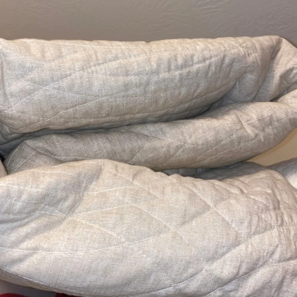 Vera Wang Bed Queen Coverlette Blanket